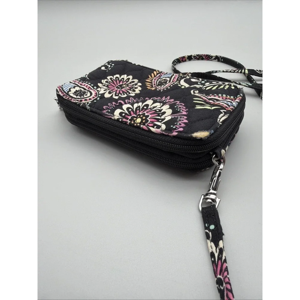 Vera Bradley Wristlet/Wallet Paisley Floral Smartphone Compartment Pre-loved